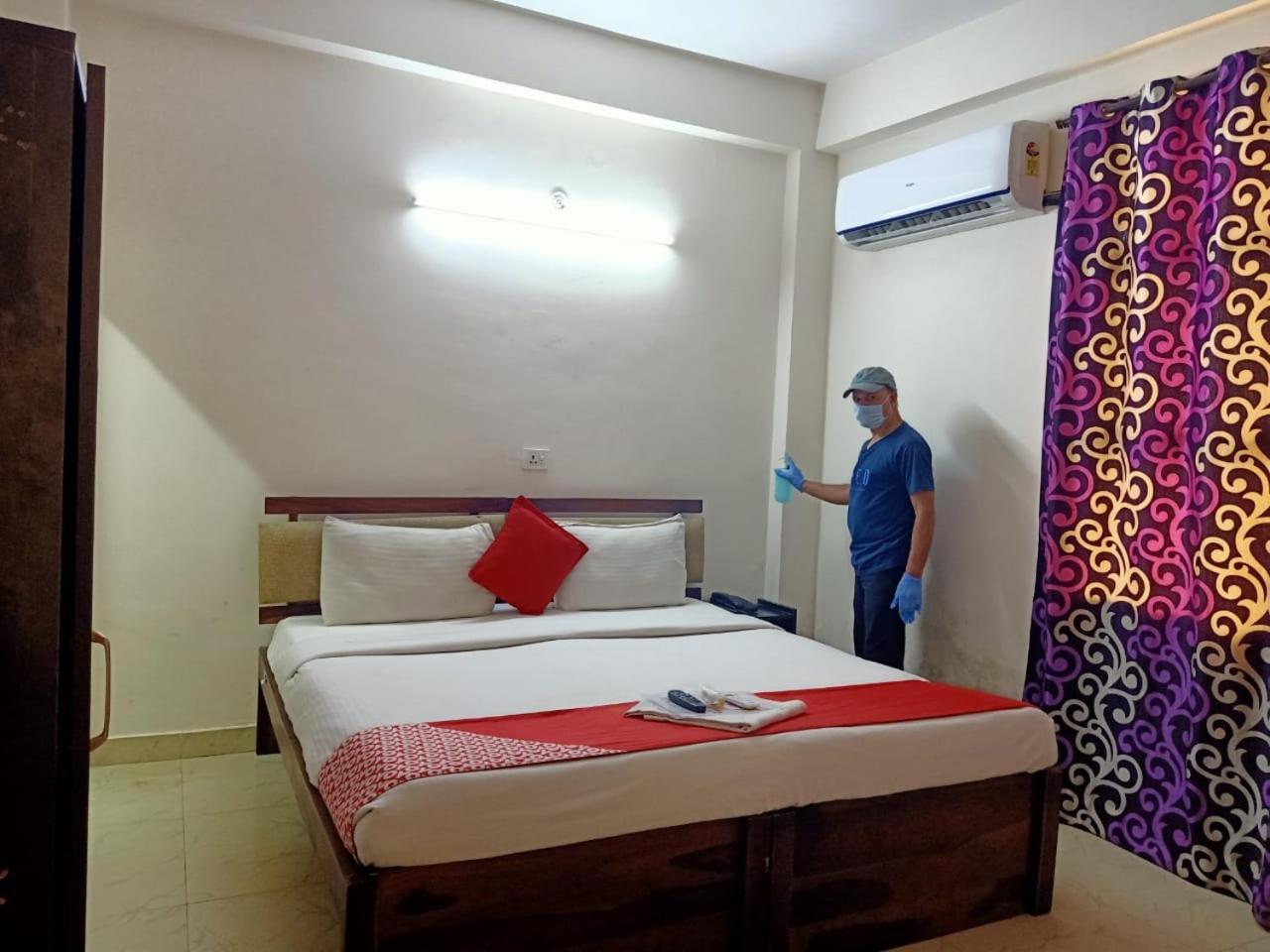 OYO 10663 Homestead Noida Exterior foto